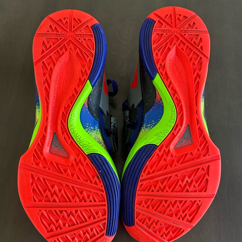 Men’s Kevin Durant Nerf Basketball Sneakers. - Picture 4 of 5